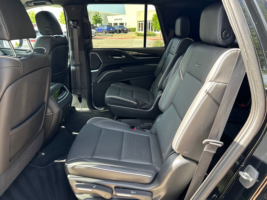 Used 2021 Black Cadillac Sport image 37