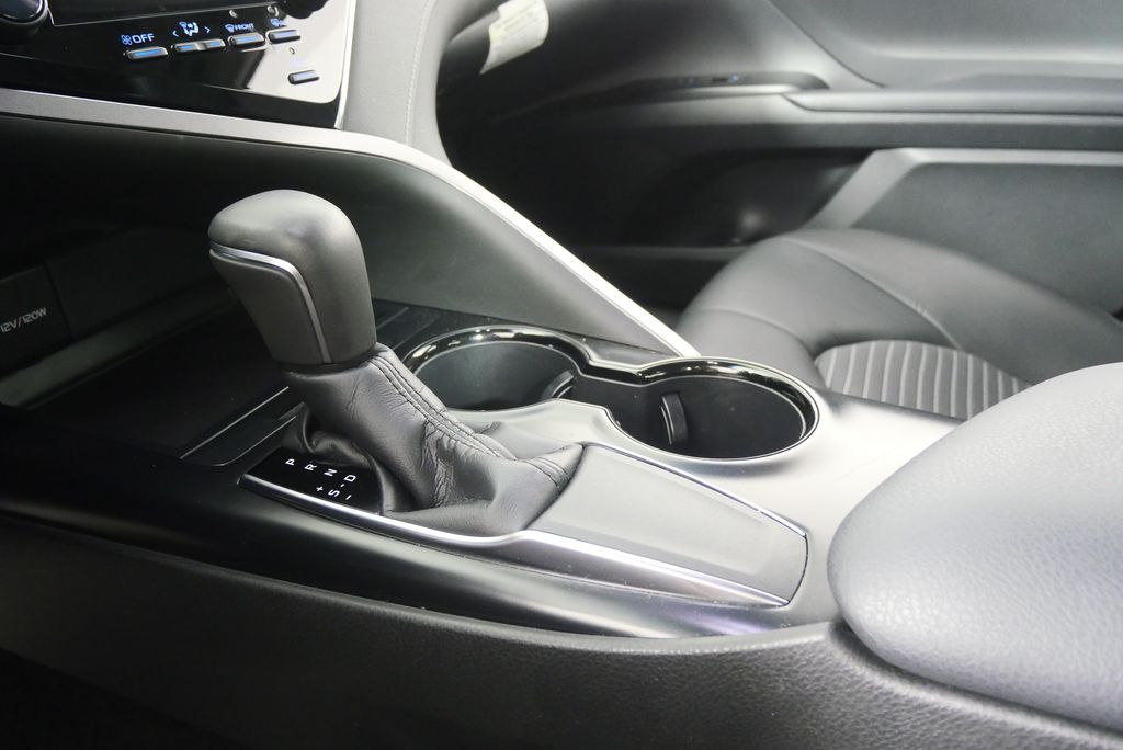 Thumbnail: 2018 Toyota Camry - 27