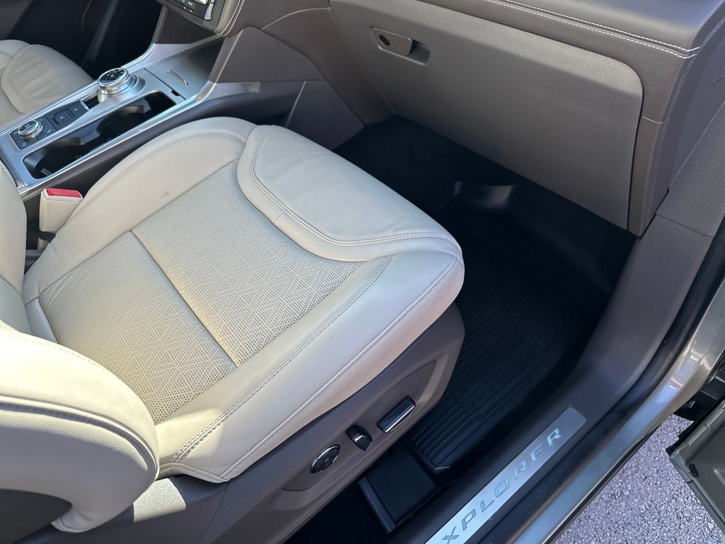 Used Car 2020 Ford Explorer  Platinum For Sale Under $30,000 In Austin, Texas