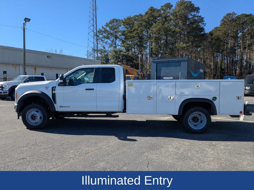 2025 Ford F-450 Chassis XL