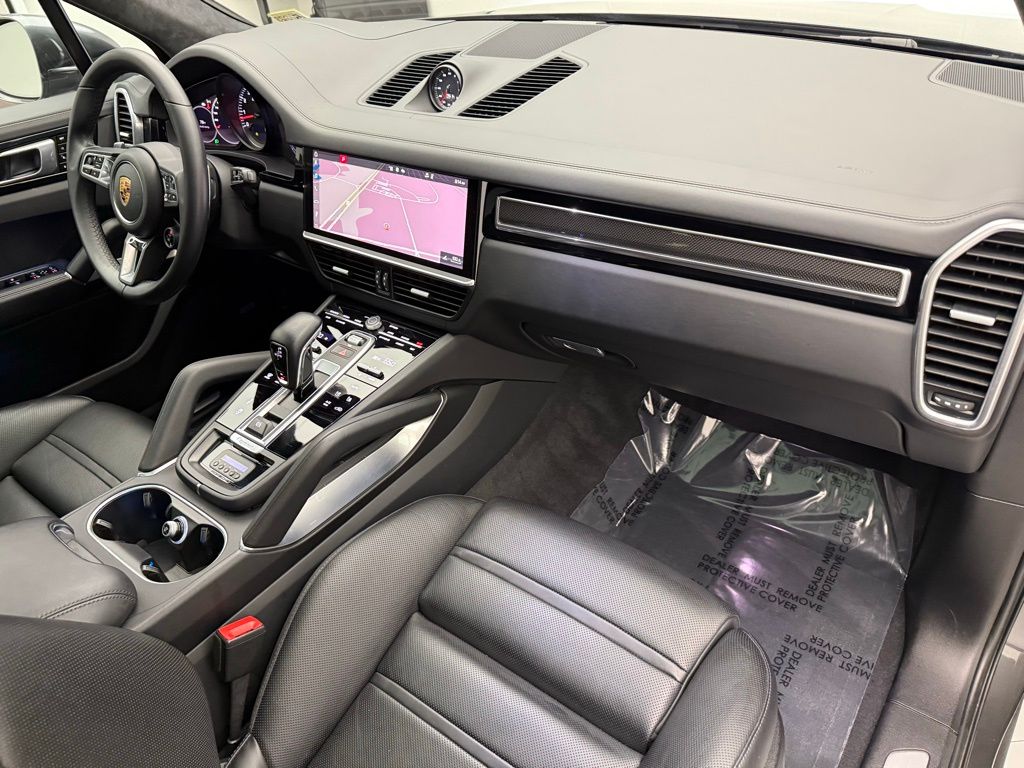 2021 Porsche Cayenne Turbo 27