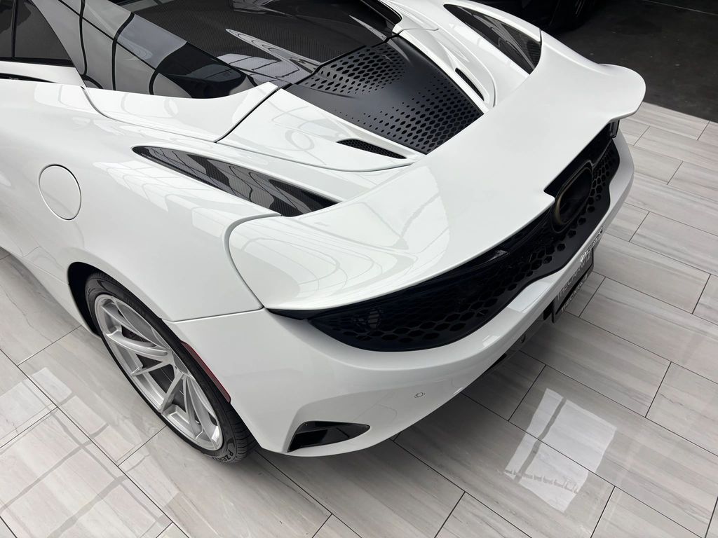 2024 McLaren 750S