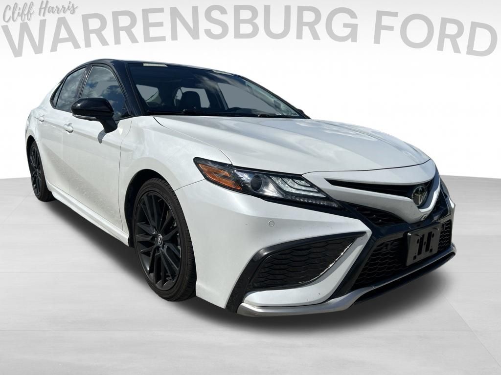  2022 Toyota Camry XSE V6 FWD   