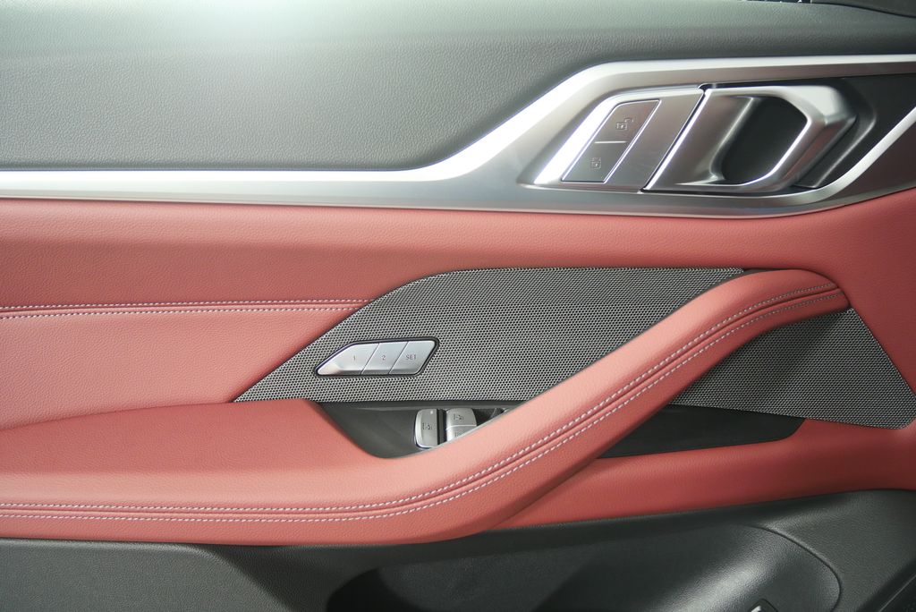 Thumbnail: 2026 BMW i4 - 8