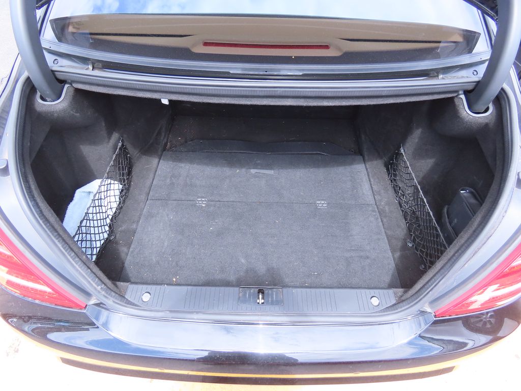 Thumbnail: 2010 Mercedes-Benz S-Class - 12