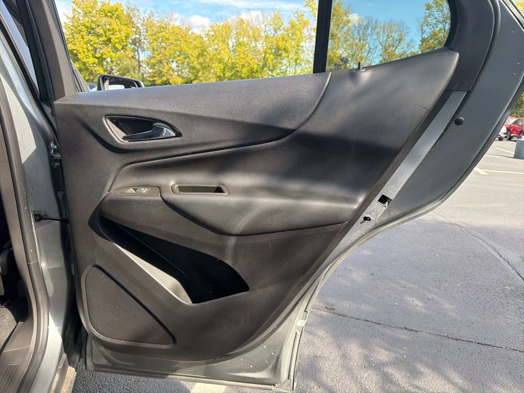 Thumbnail: 2023 Chevrolet Equinox - 24