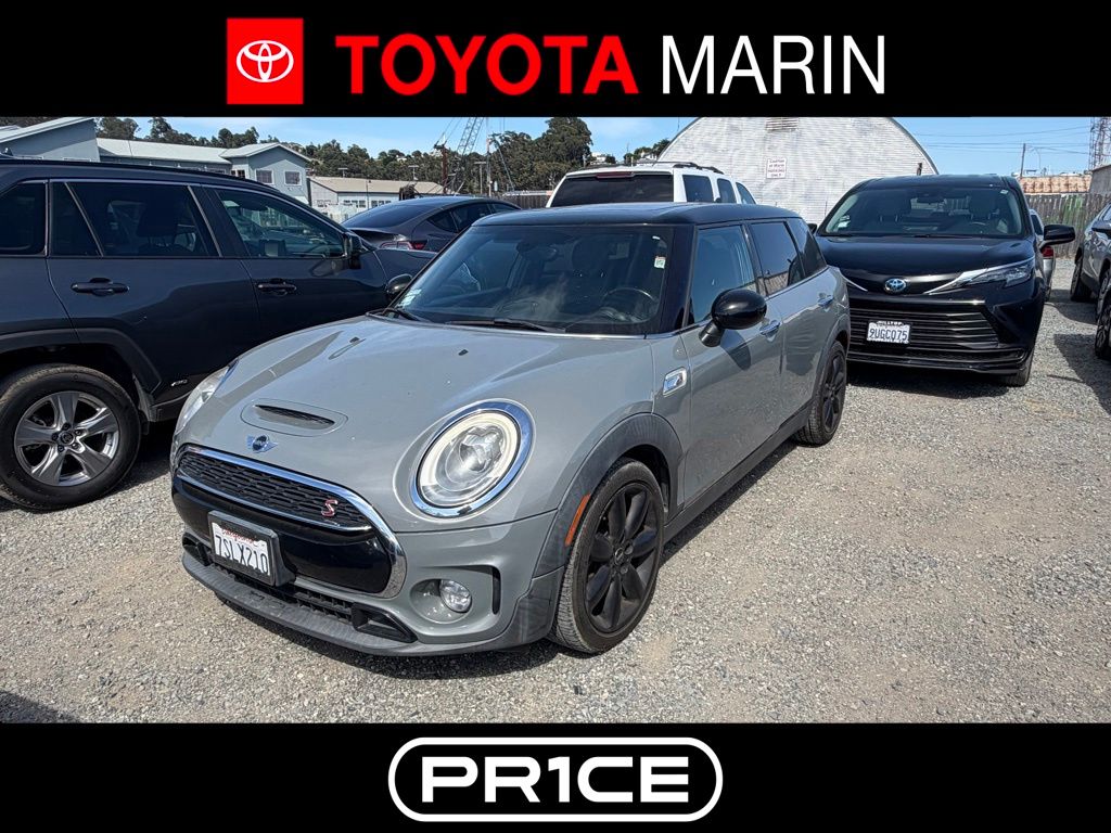 2016 MINI Clubman Cooper S's photo