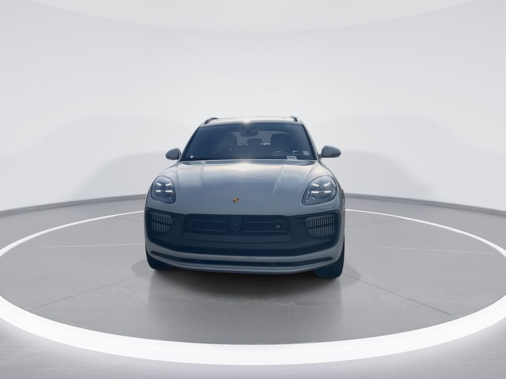 Thumbnail: 2023 Porsche Macan - 3