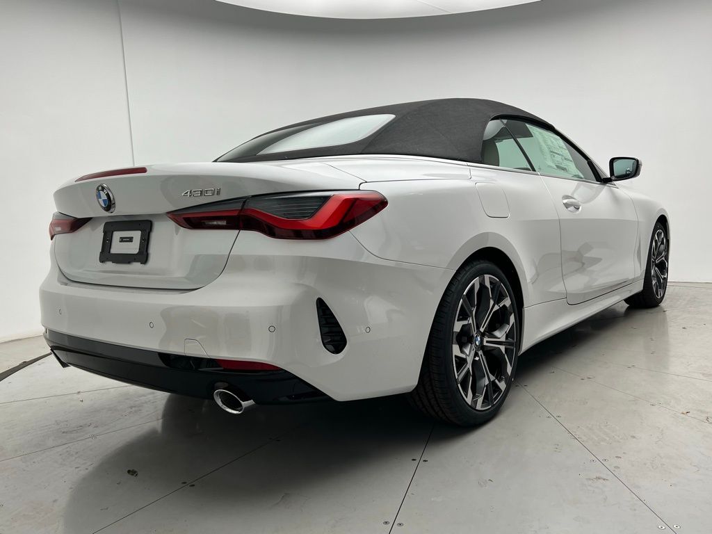 Thumbnail: 2026 BMW 4 Series - 6