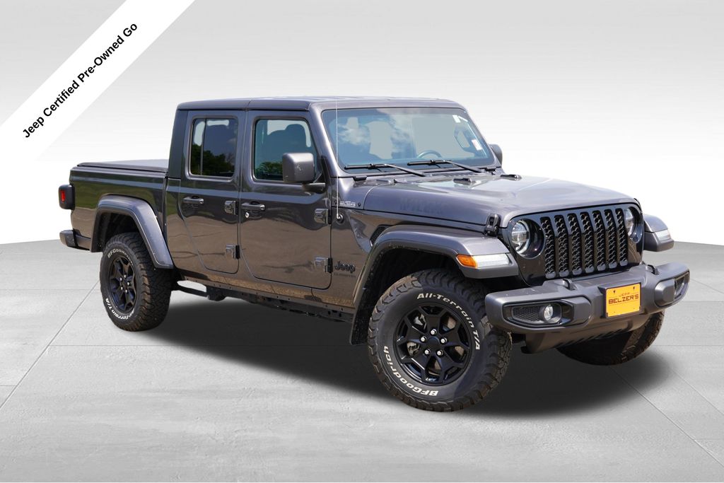 Gray (Granite Crystal Metallic Clearcoat) 2022 Jeep Gladiator Pickup Truck Four-Wheel Drive 8-Speed Automatic