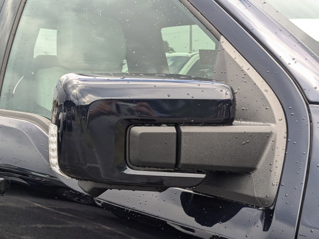 2025 Ford F-150 Lightning Platinum