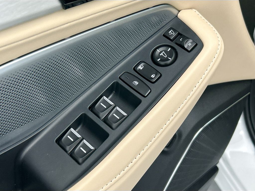 Thumbnail: 2026 Acura MDX - 22