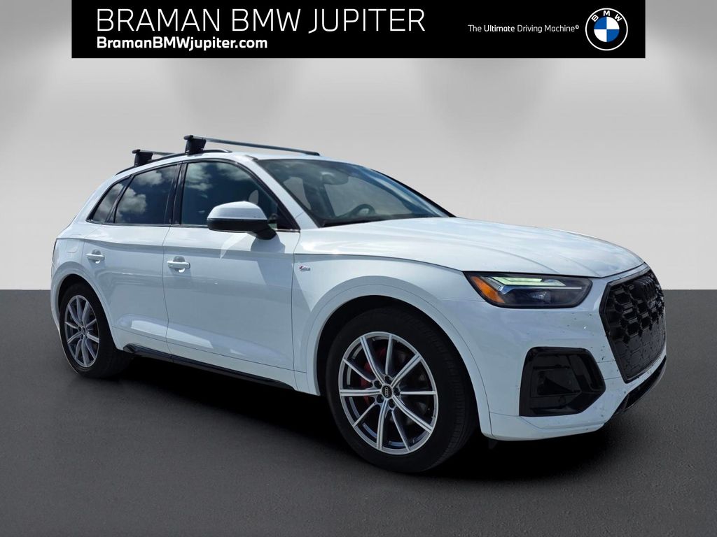 2025 Audi Q5 Hybrid Plug-in e quattro Premium Plus S Line 55 TFSI AWD