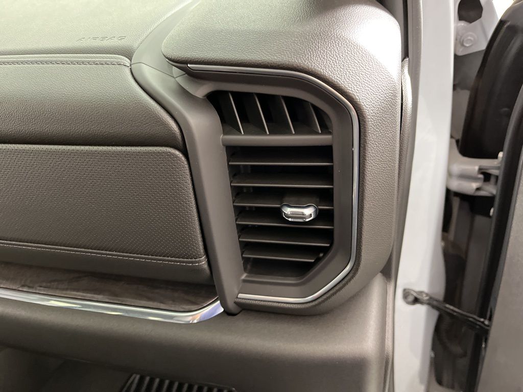 2024 Chevrolet Silverado 2500 LTZ 13