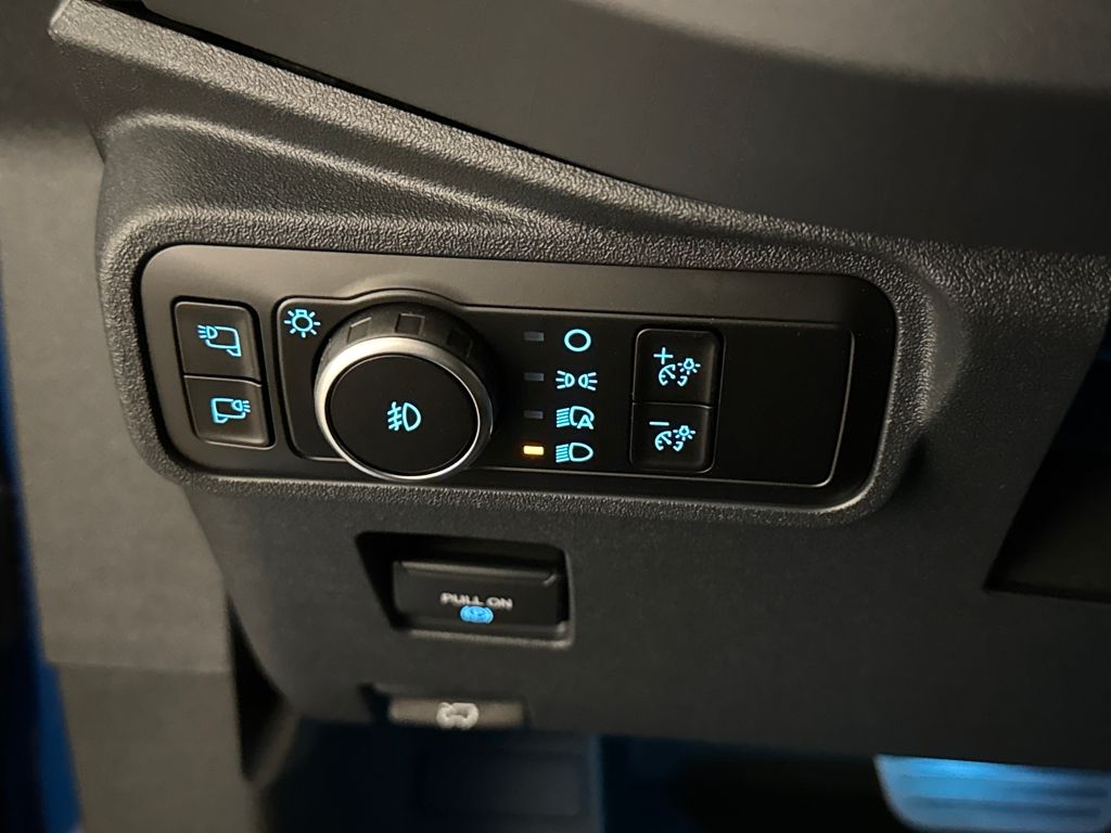 Certified Used 2025 Blue Ford Badlands image 38