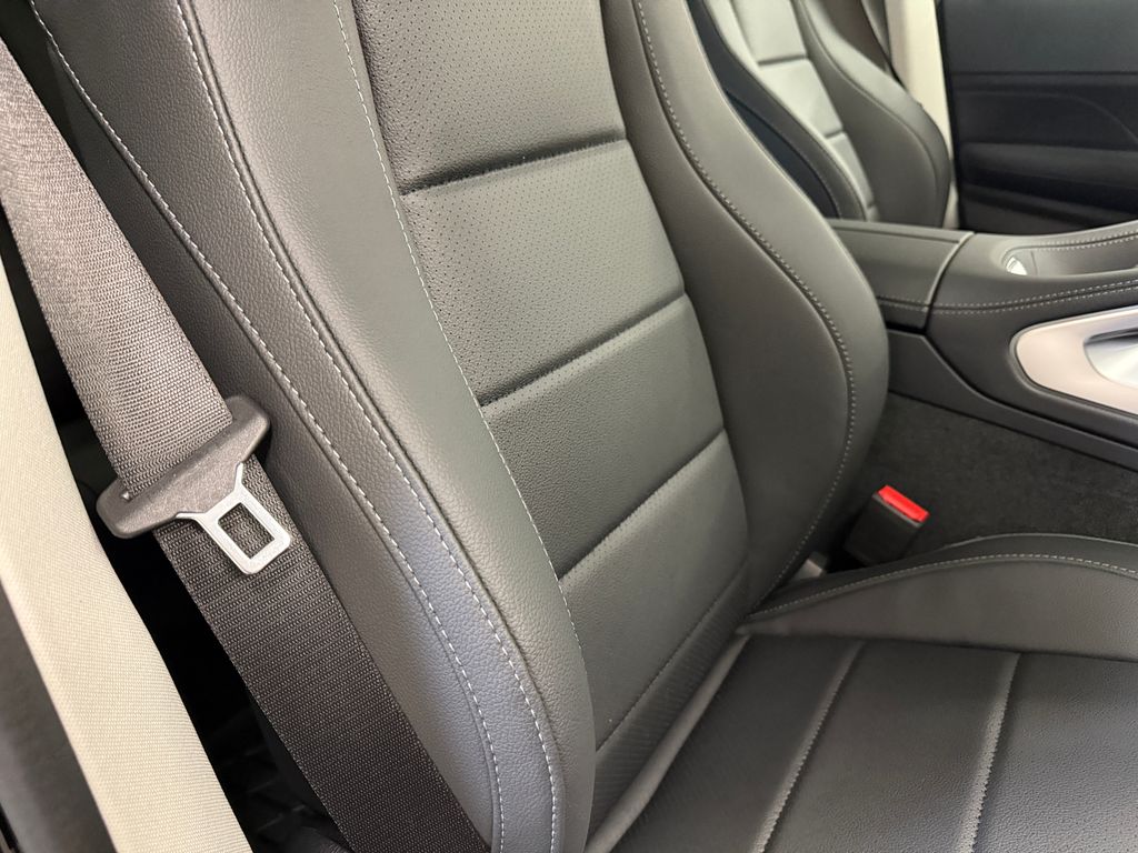 Thumbnail: 2026 Mercedes-Benz GLE - 29