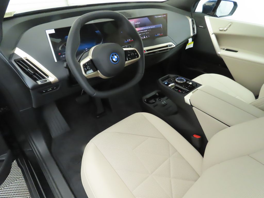 2025 BMW iX xDrive50 9