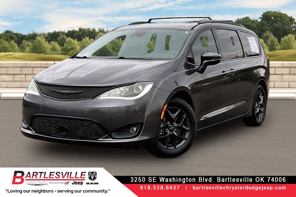 2018 Chrysler Pacifica Limited FWD