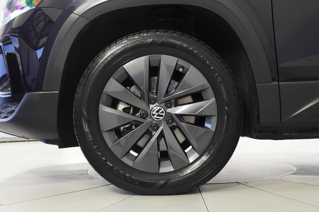 2022 Volkswagen Taos S 5