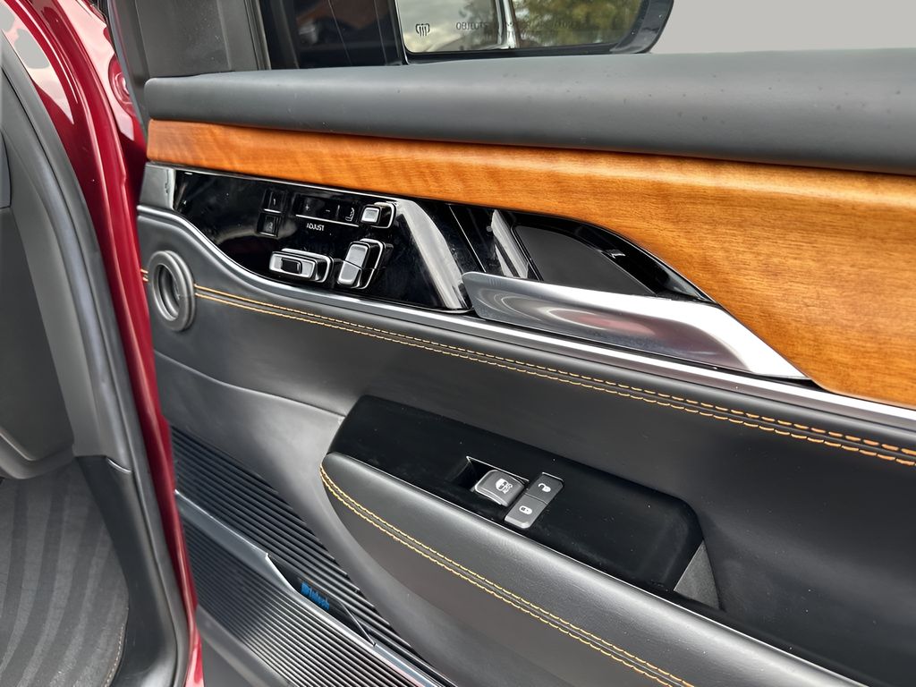 Used Car 2022 Jeep Grand Wagoneer  Series Iii For Sale Under $60,000 In Austin, Texas