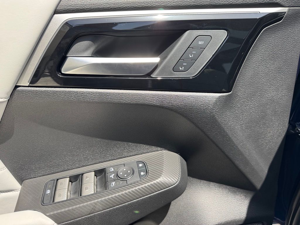 2025 Mitsubishi Outlander SEL photo 26