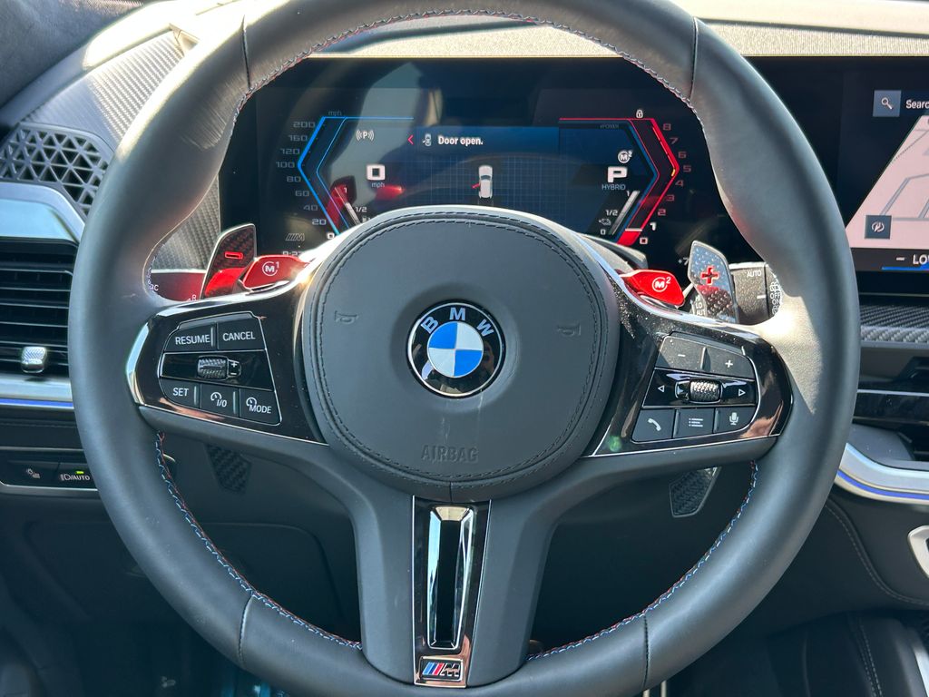 2025 BMW XM  18