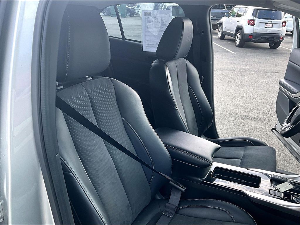 2024 Mitsubishi Eclipse Cross — photo 11