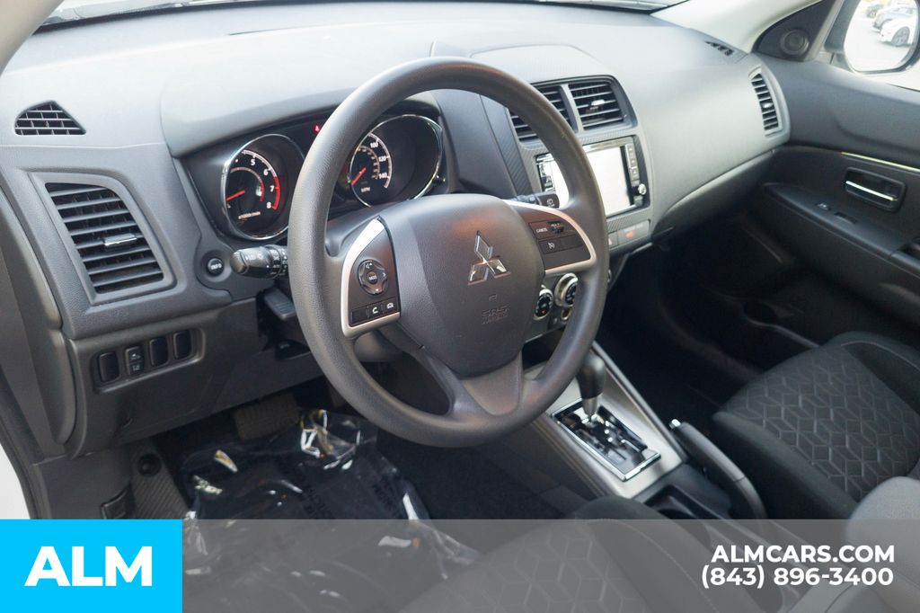 Used 2024 White Mitsubishi 2.0 ES image 14