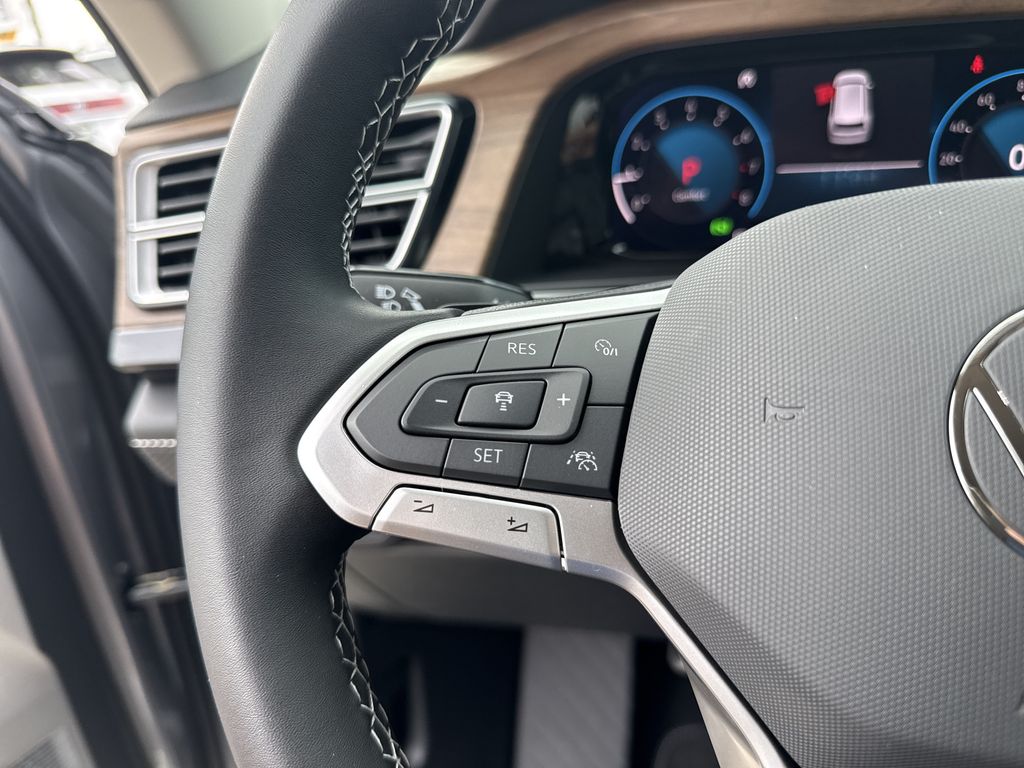2026 Volkswagen Atlas 2.0T SE Silver at Bayshore Chrysler Jeep Dodge Ram