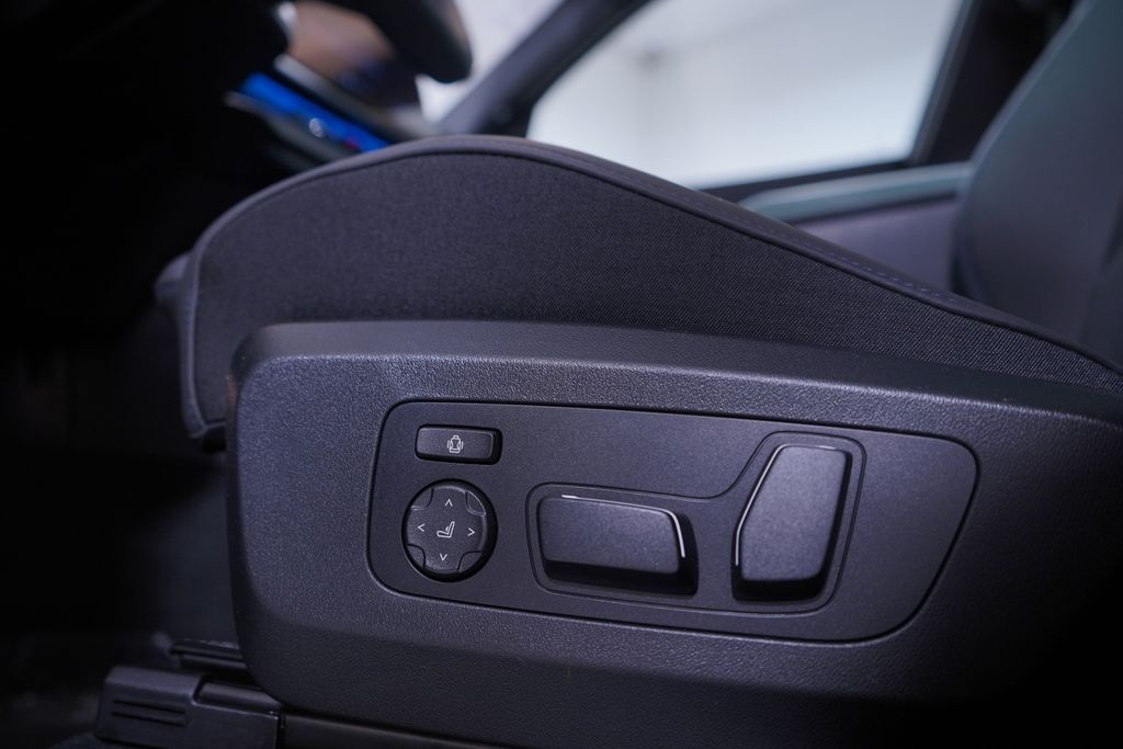 Thumbnail: 2026 BMW X3 - 12