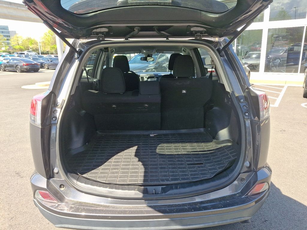 2017 Toyota RAV4 LE 26