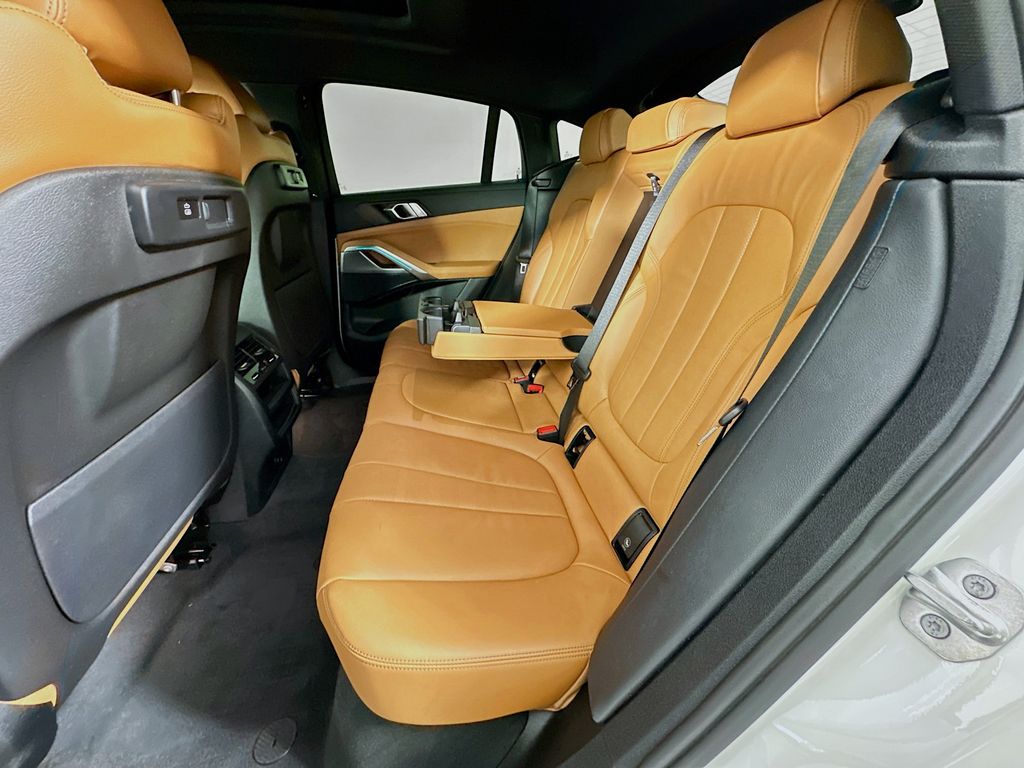 Thumbnail: 2022 BMW X6 - 25
