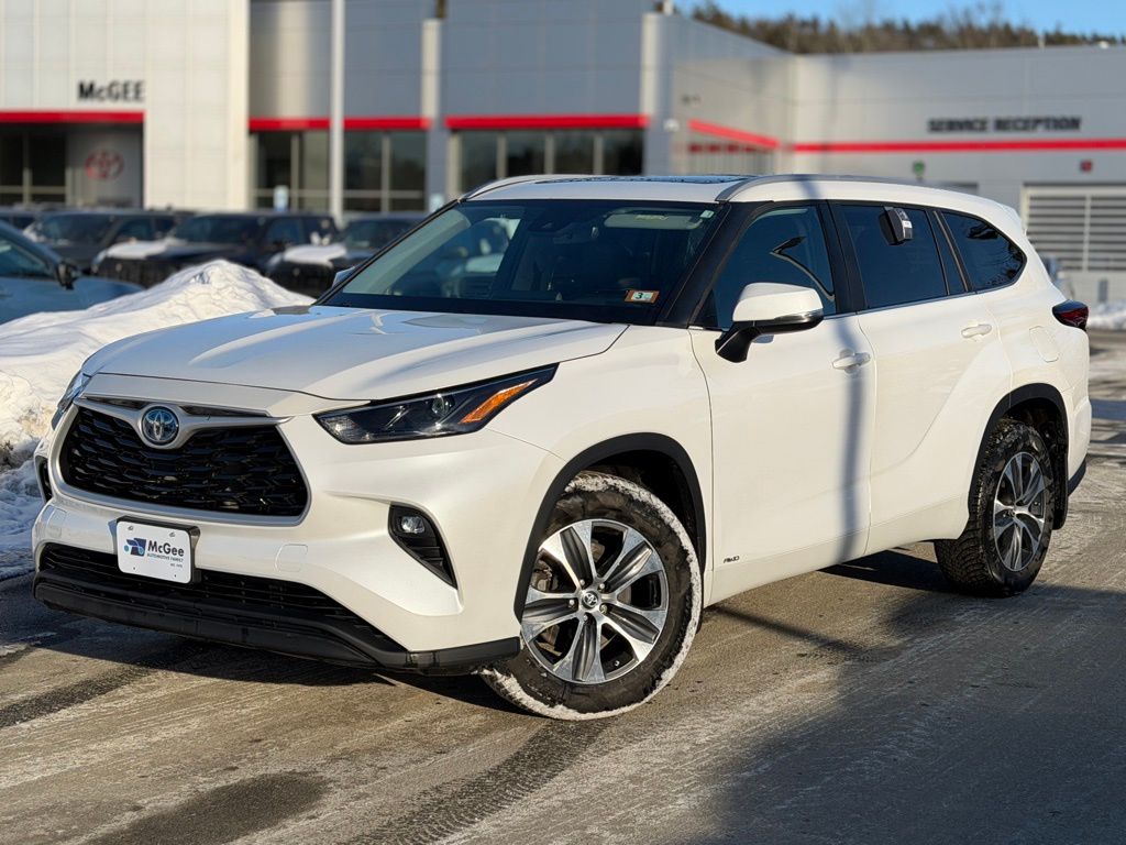 2023 Toyota Highlander Hybrid XLE AWD