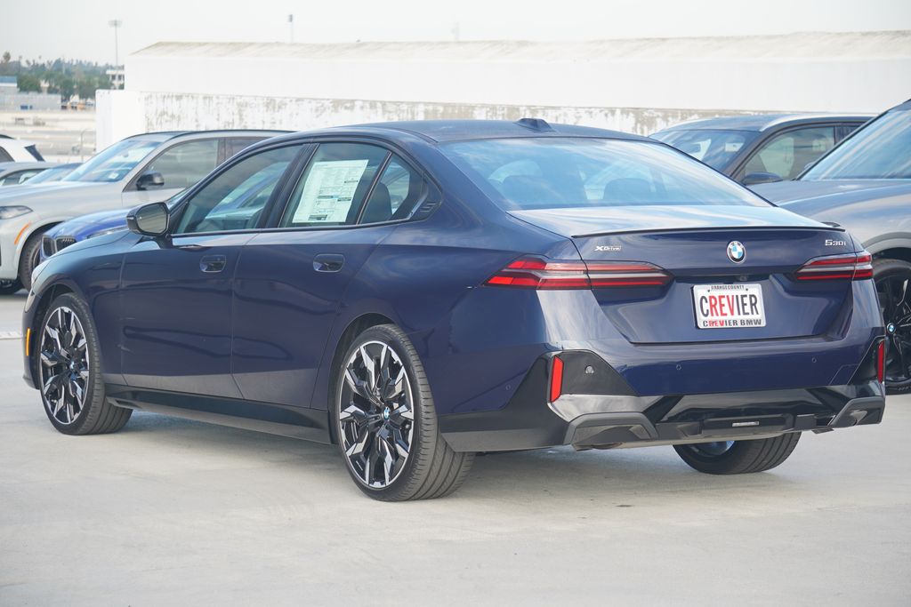 Thumbnail: 2026 BMW 5 Series - 7