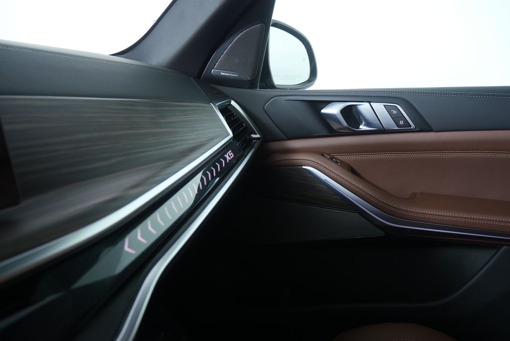 Thumbnail: 2026 BMW X5 - 25