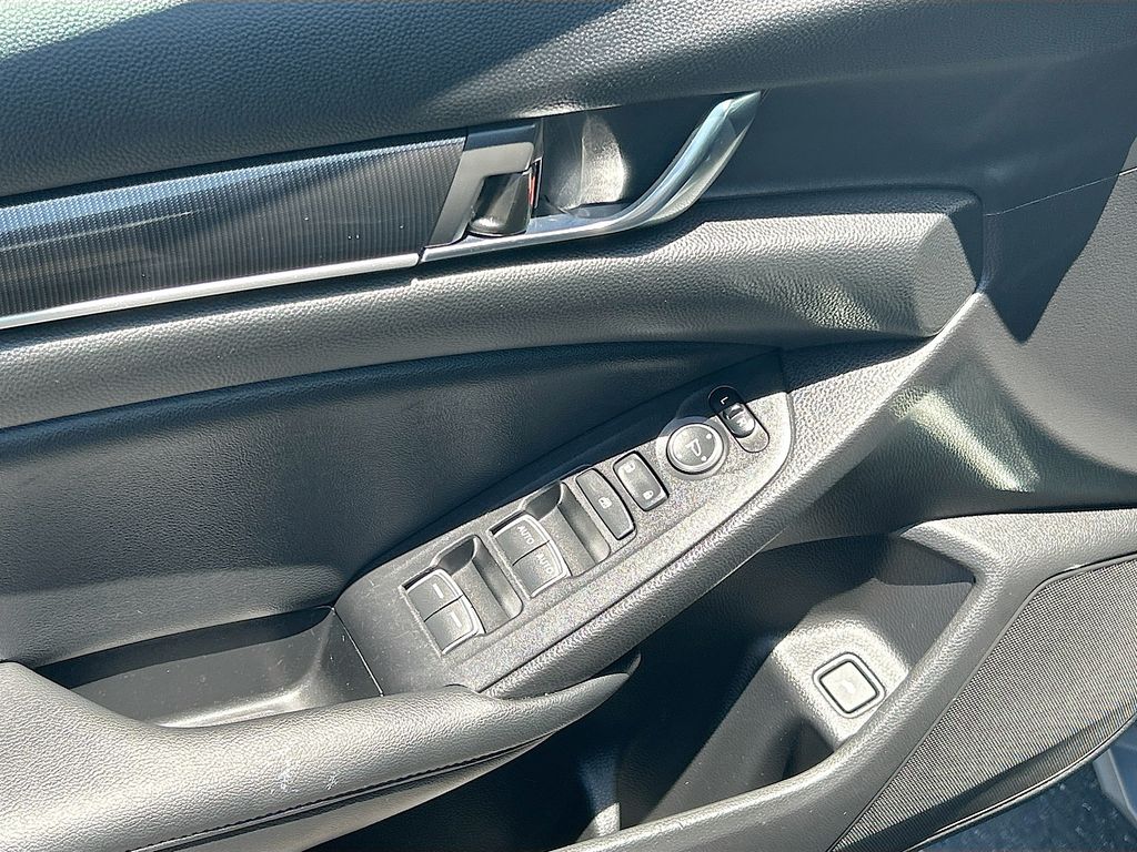 Thumbnail: 2021 Honda Accord - 17