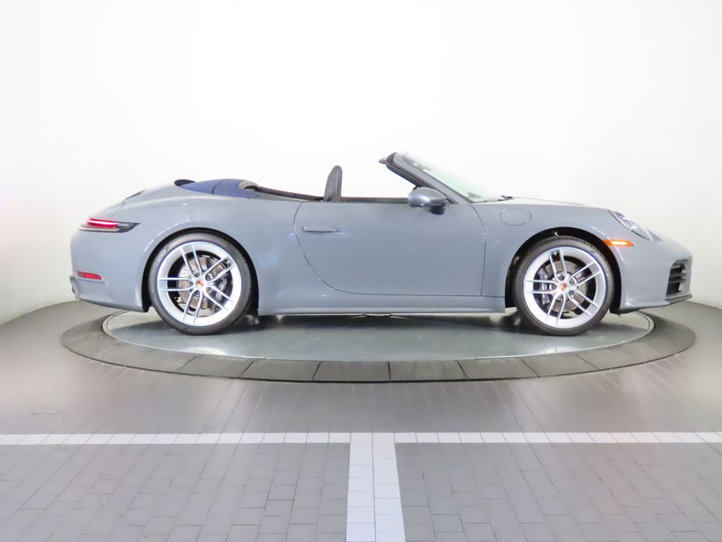 Thumbnail: 2025 Porsche 911 - 16