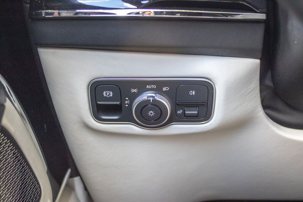 2025 Aston Martin DBX 707 - Photo 24