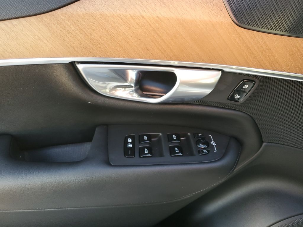 Used Car 2024 Volvo Xc90  B6 Plus Bright Theme 6-seater For Sale Under $50,000 In Austin, Texas