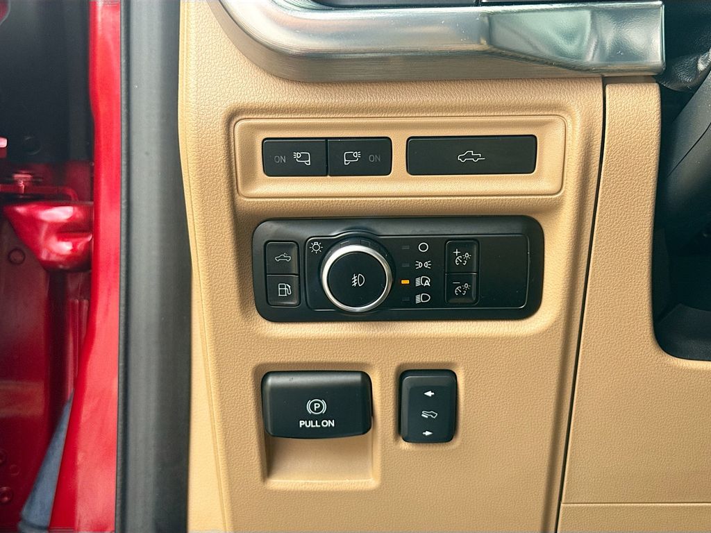 2023 Ford F-150 Lariat - 9