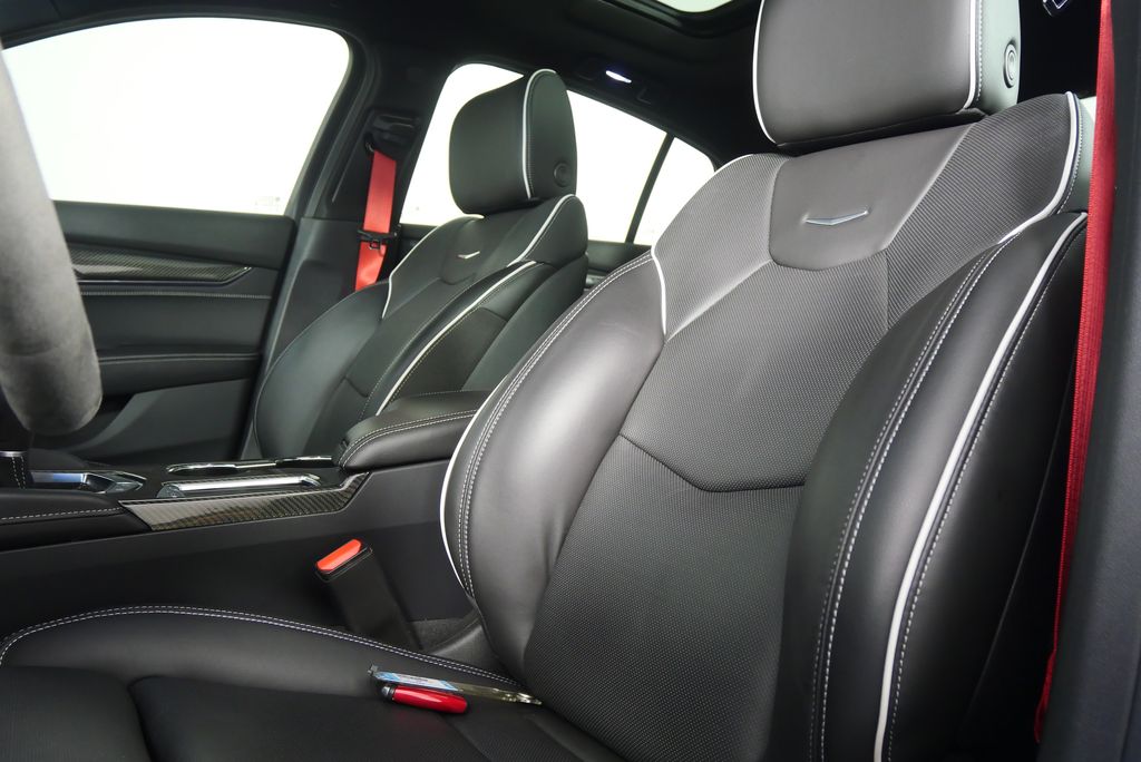 Thumbnail: 2023 Cadillac CT5 - 15