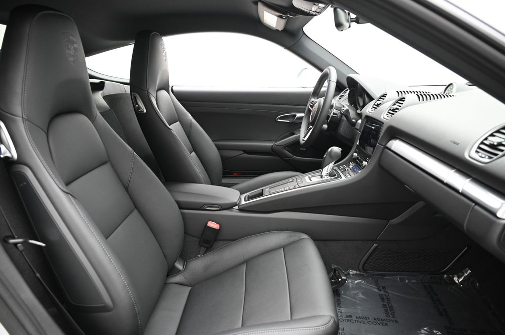 2025 Porsche 718 Cayman  20