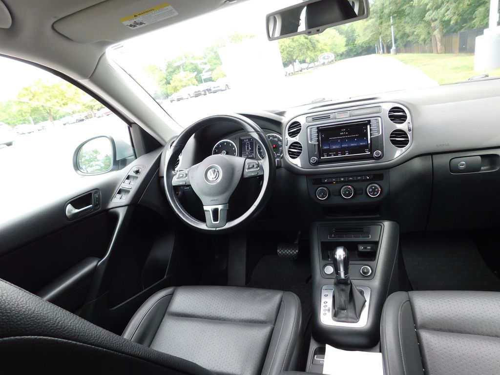 2017 Volkswagen Tiguan 2.0T 6