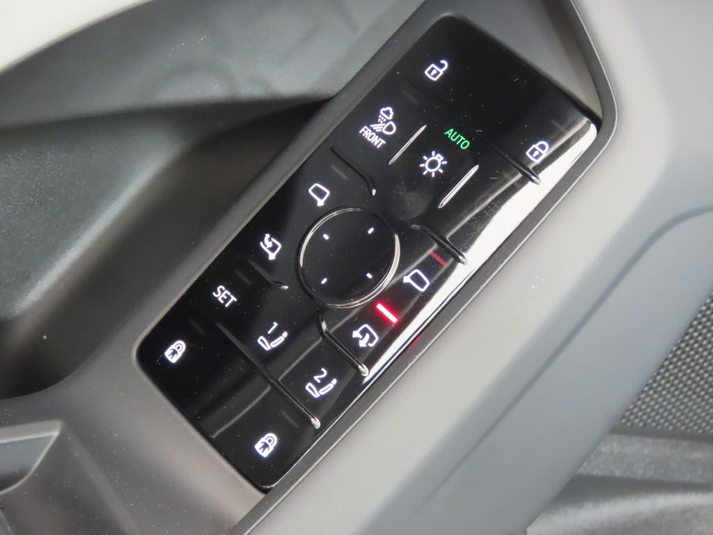 Thumbnail: 2025 Audi Q5 - 28