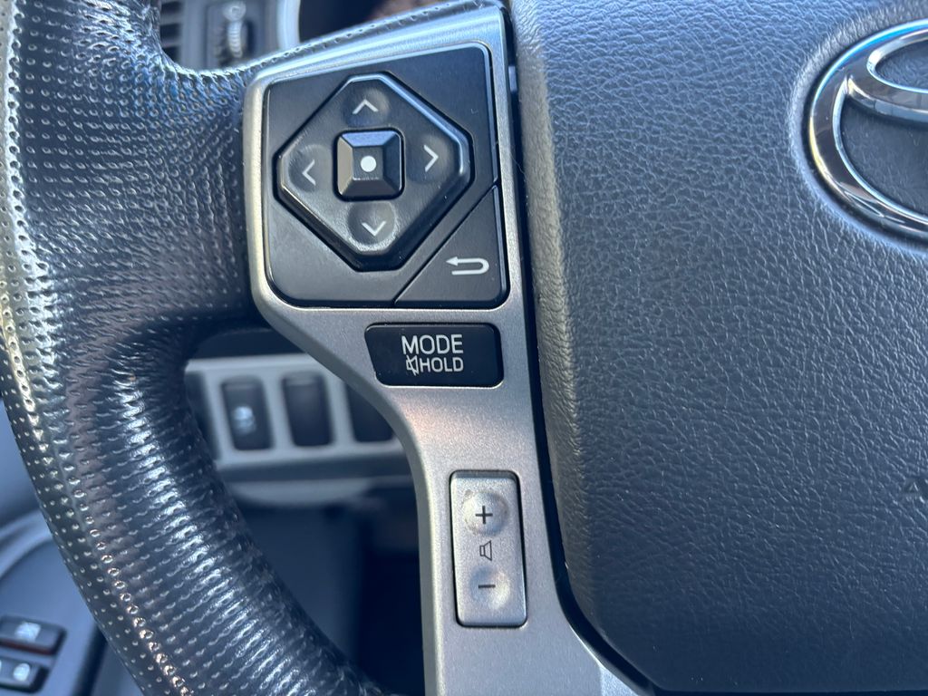 Thumbnail: 2014 Toyota Tacoma - 11