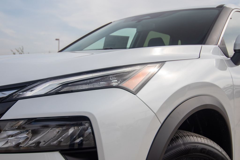 2025 Nissan Rogue SV 2