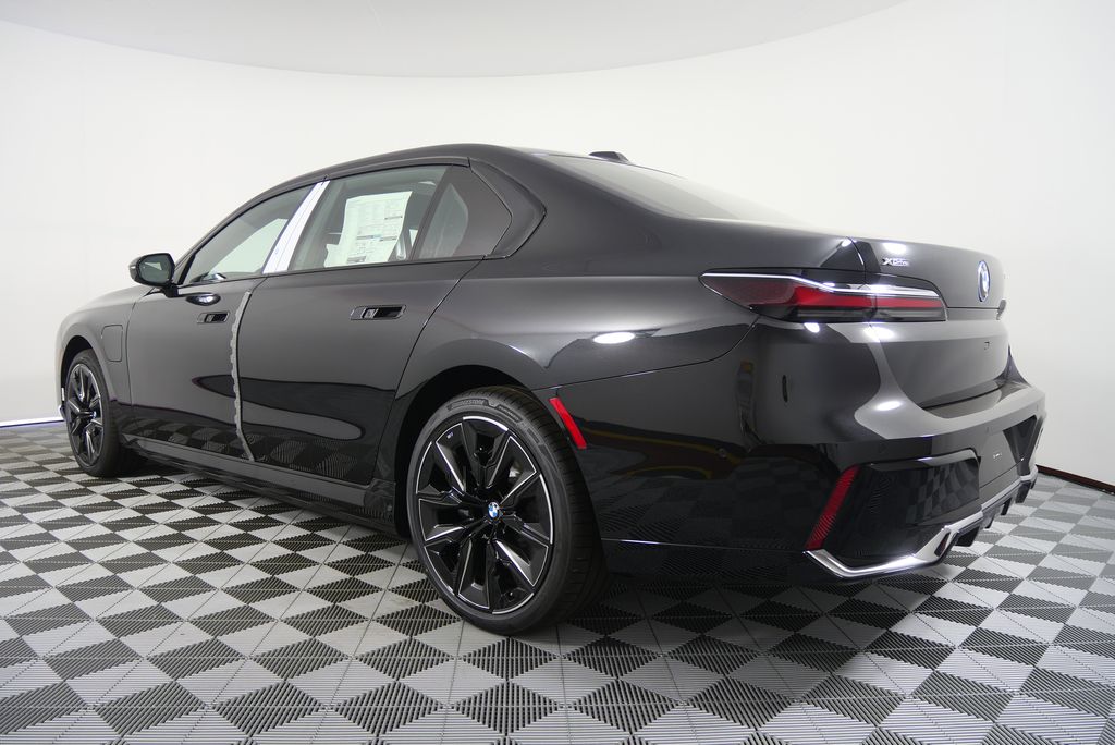 Thumbnail: 2026 BMW 7 Series - 5