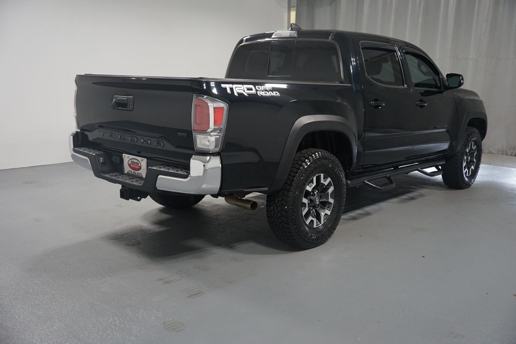 Thumbnail: 2020 Toyota Tacoma - 8
