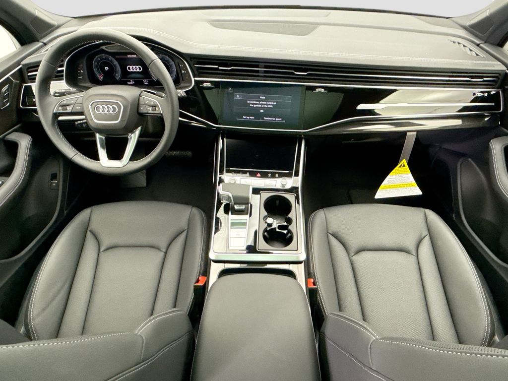 Thumbnail: 2026 Audi Q7 - 14