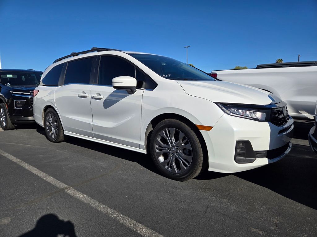 White 2025 Honda Odyssey Minivan Front-Wheel Drive Automatic